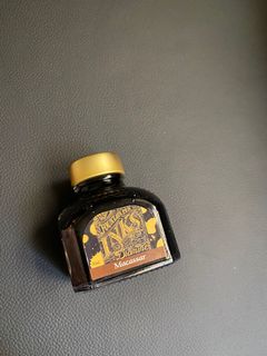 （分類：）位於 。 由 uncannyqueen 提交（商品編號 1132933191，圖片 1）。簡介： 。