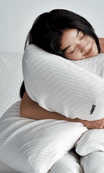 Woosa pillow outlet