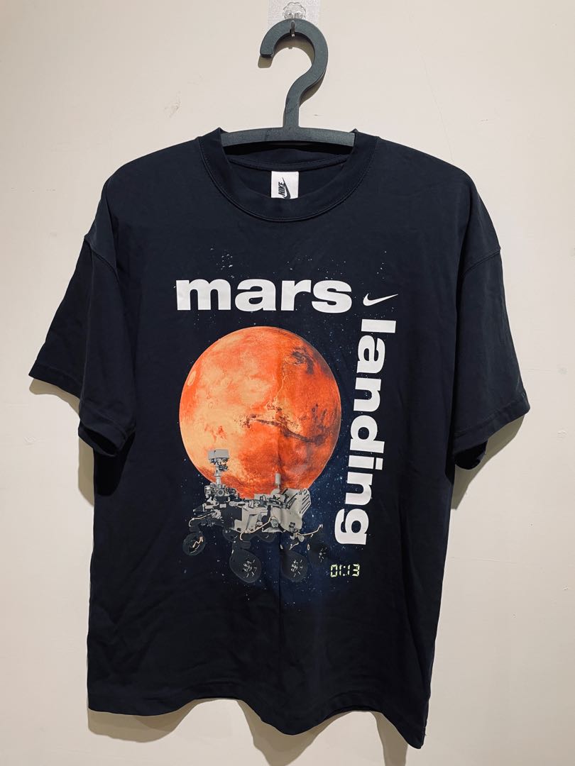 nike mars landing tee