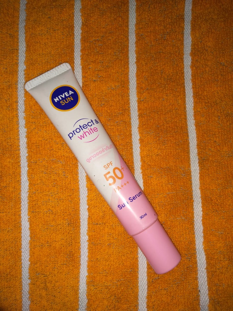 Nivea sunscreen protect & white spf 50+, Kesehatan & Kecantikan, Kulit