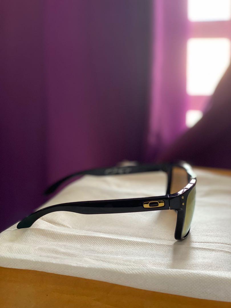 Oakley holbrook shaun deals white signature series
