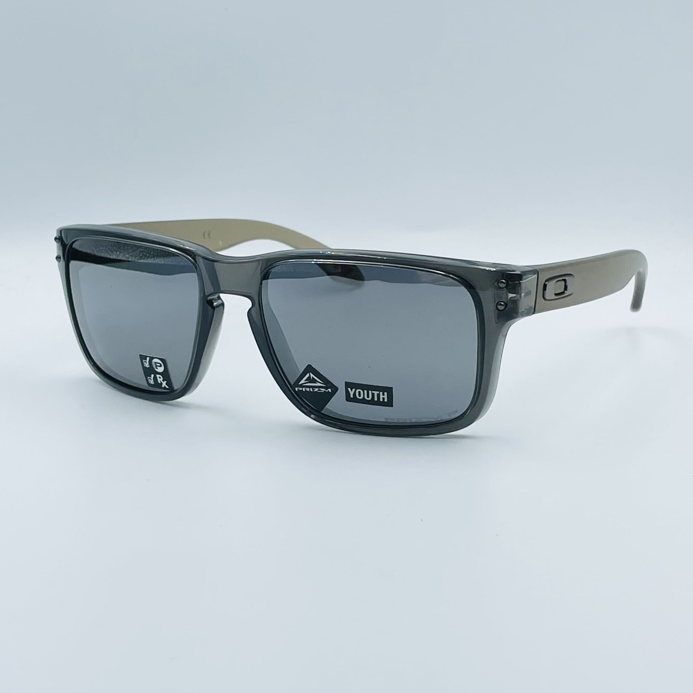 Oakley Holbrook XS Translucent Grey Smoke Polarized Prizm Black