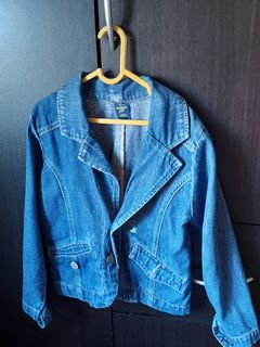 (Category: ) located in . Submitted by preloved_2715 (Listing ID 1132923788, Image 1). Description: .
