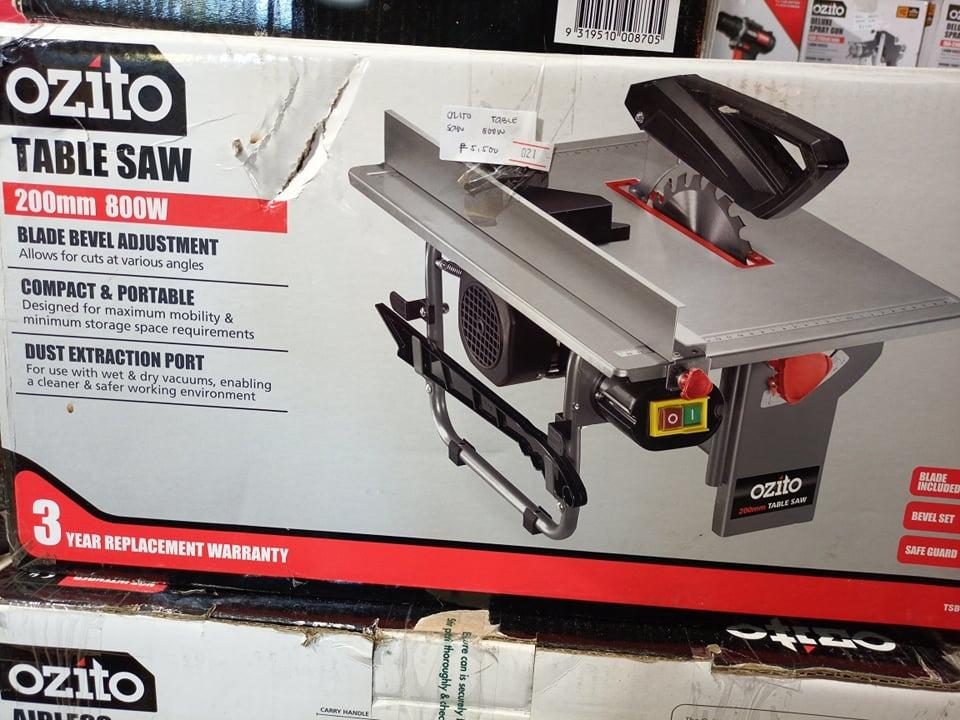 OZITO Table Saw (200mm 800W), Commercial & Industrial, Construction