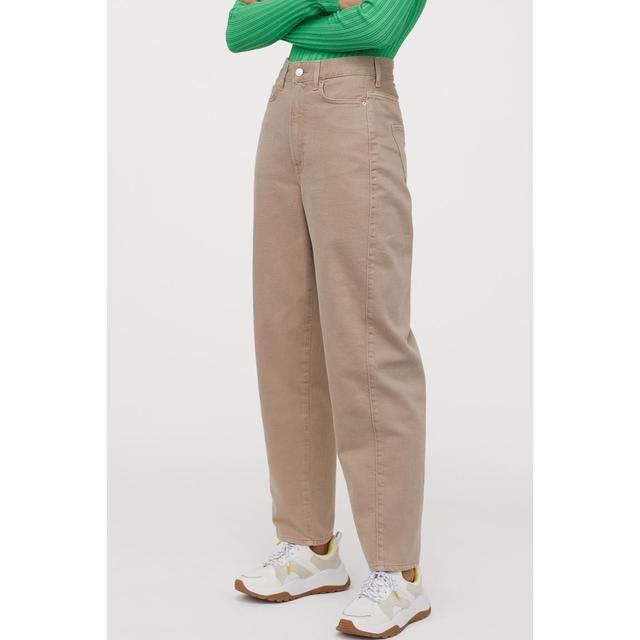 Jeans beige pull and bear hotsell