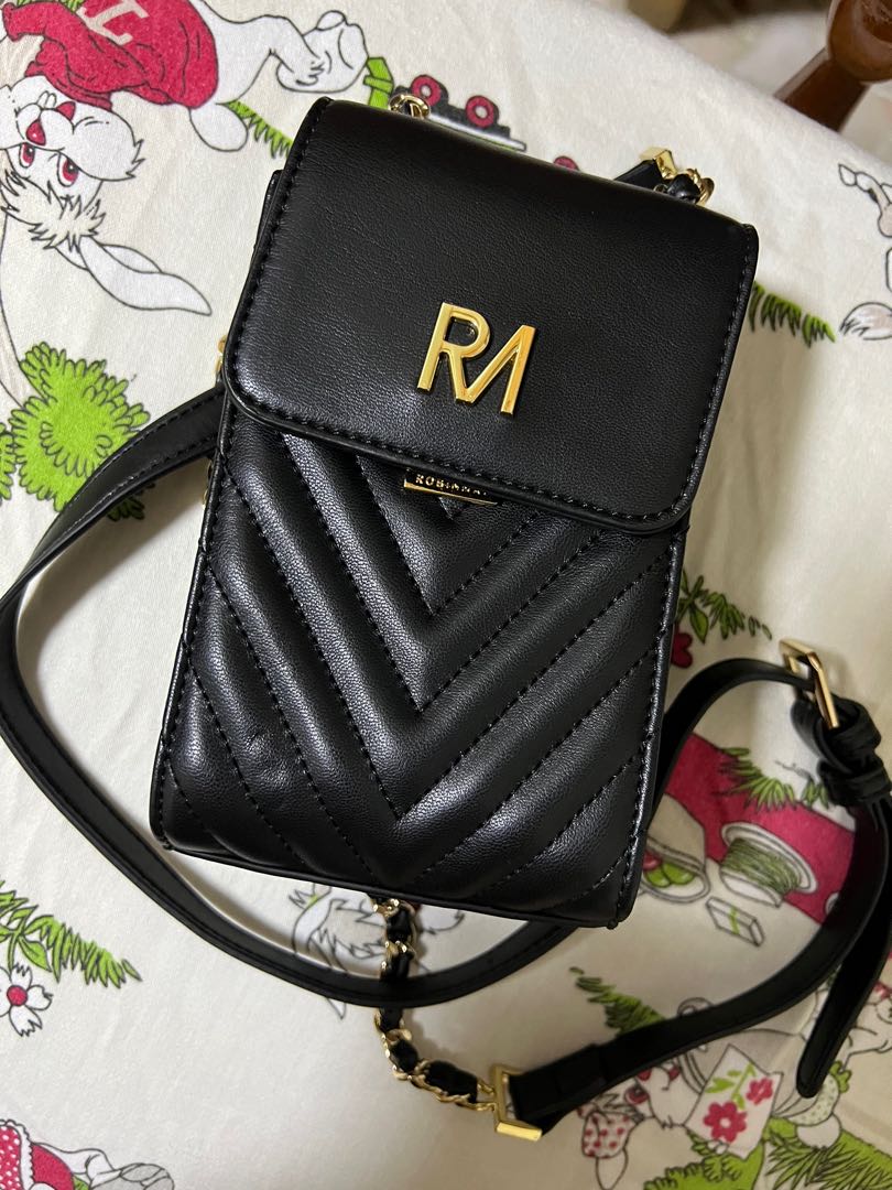 Rm handbag store
