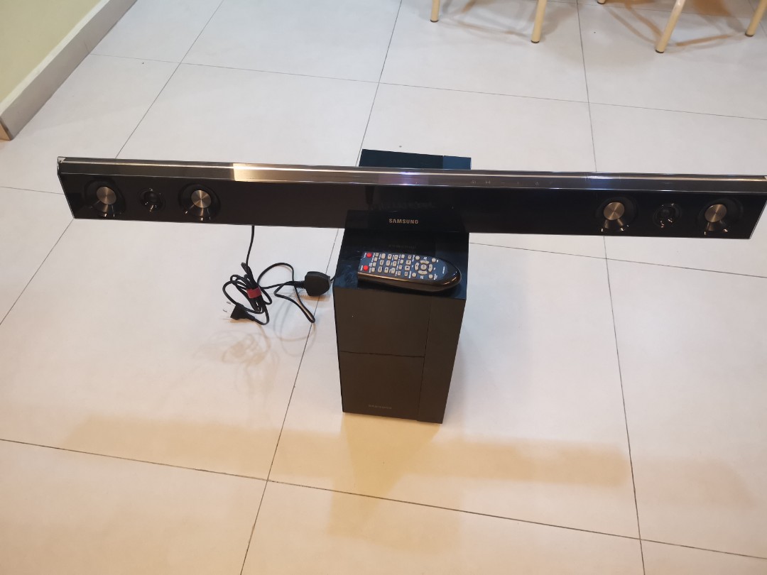 Samsung Soundbar + Subwoofer +Remote, TV & Home Appliances, TV & Entertainment, Entertainment