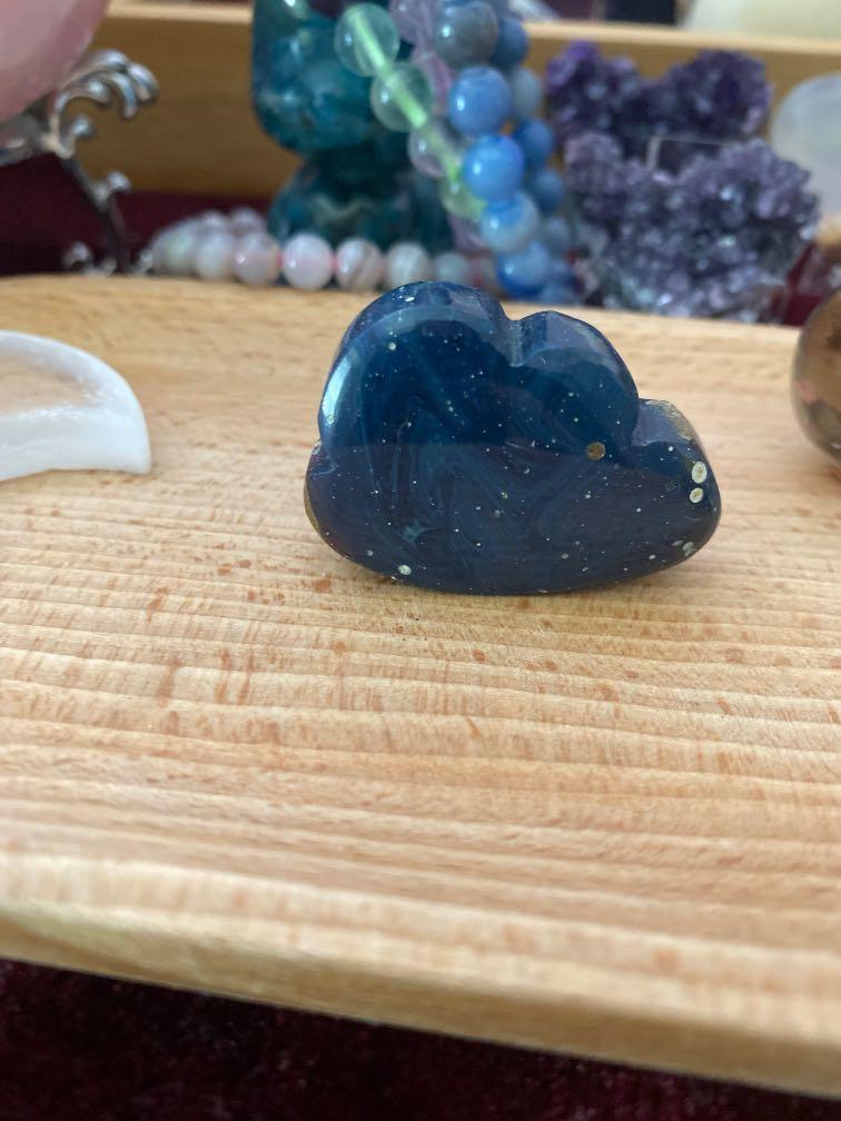 Sieber Agate Cloud (Category: Precious Stones) located in Singapore. Submitted by clearhycloset (Listing ID 1132978167, Image 1). Description: Approximately 4cm normal mailing +$1.80.