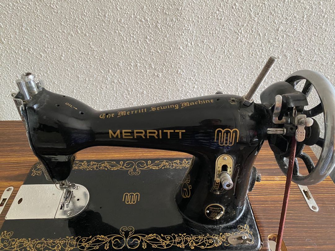 Singer Merritt Sewing machine, TV & Home Appliances, Other Home