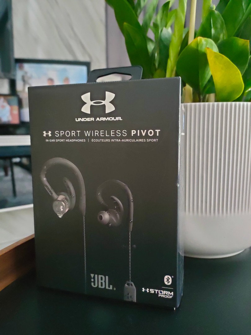 Jbl x under armour wireless deals sport pivot
