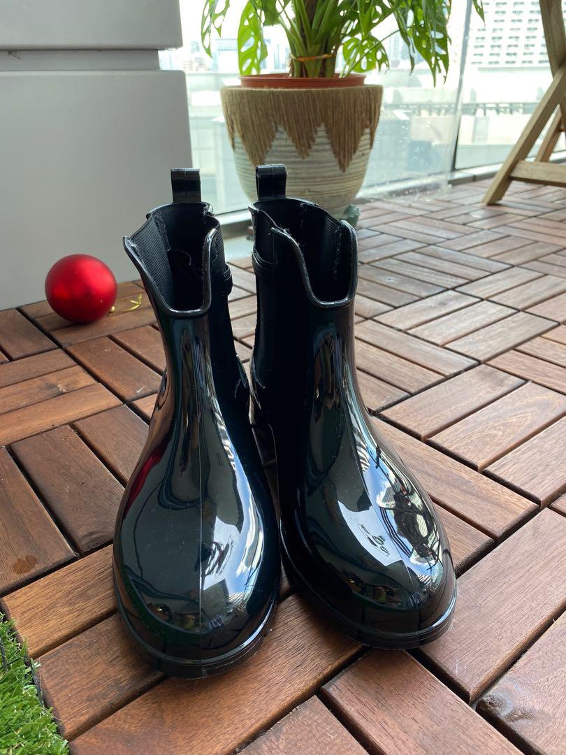 Tommy hilfiger glossy ankle rain sale boots