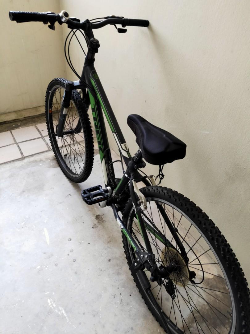 Trek 3500 mountain bike black and green outlet