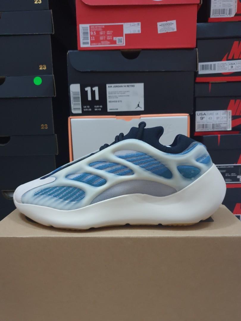 yeezy 700 v3 9.5