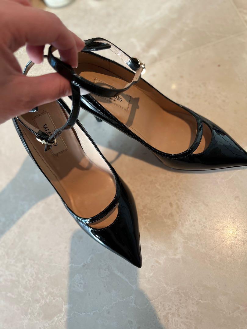 Valentino top classic heels