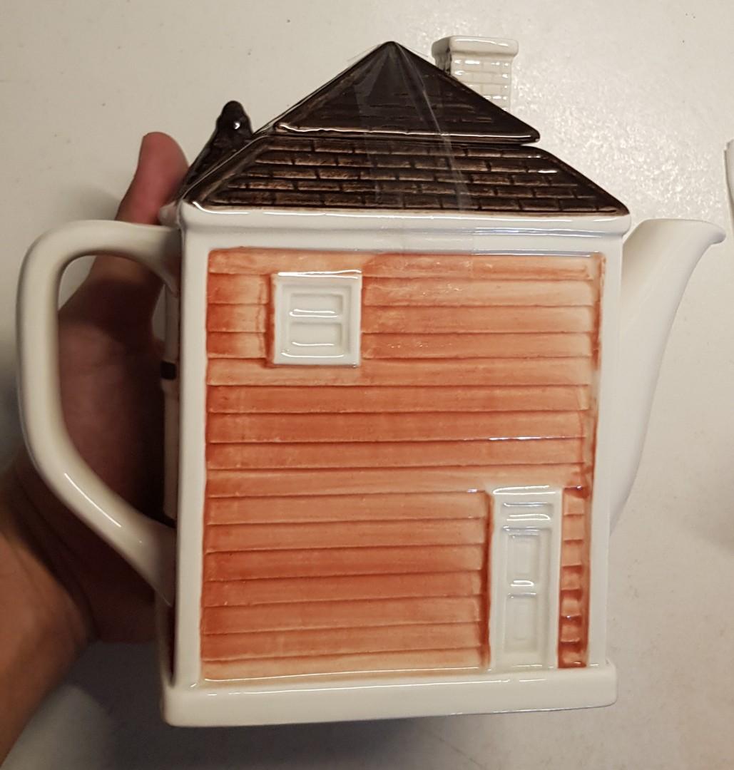 Vintage OTAGIRI Ceramic Victorian Row House Teapot MADE IN JAPAN