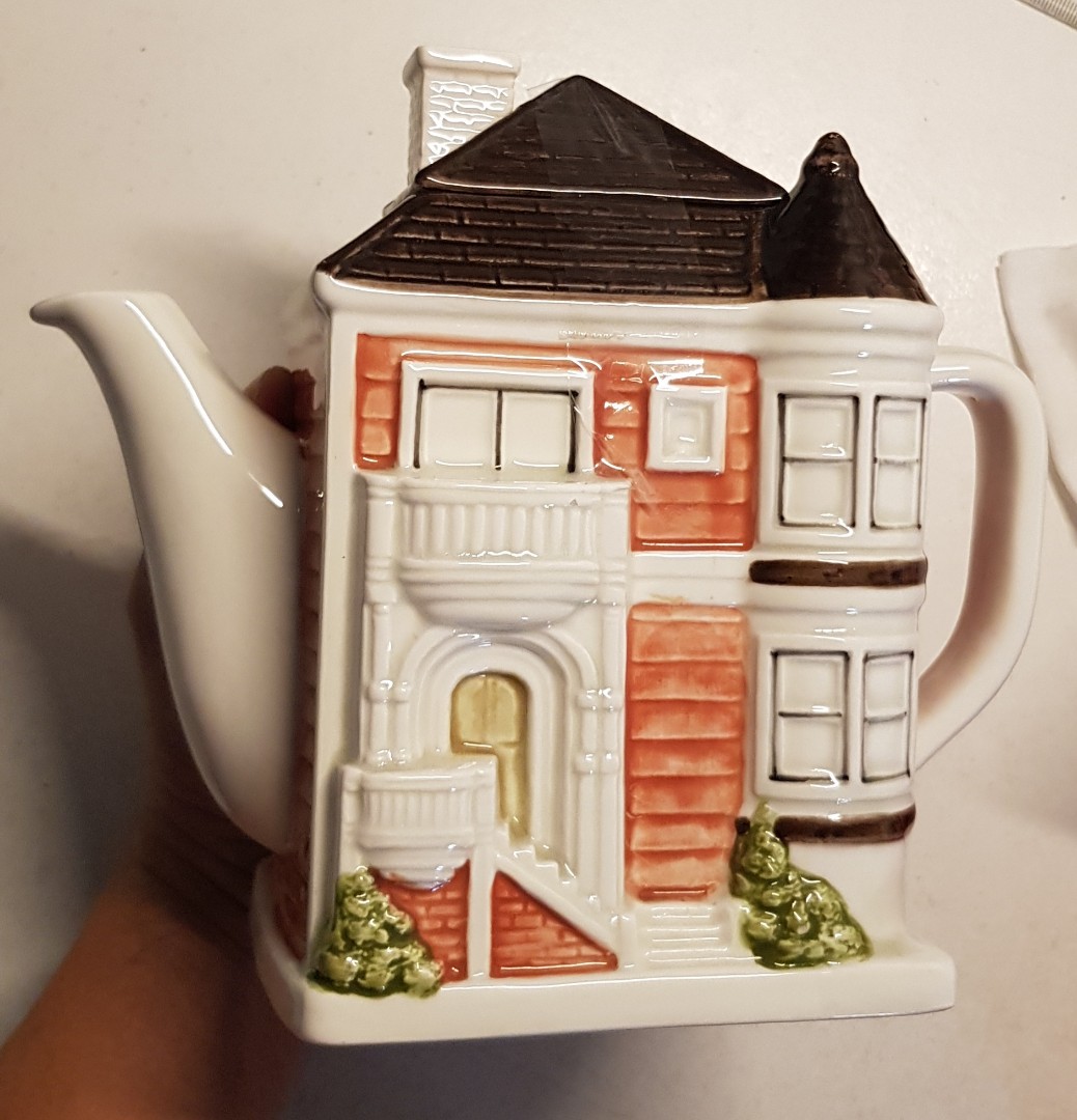 Vintage OTAGIRI Ceramic Victorian Row House Teapot MADE IN JAPAN