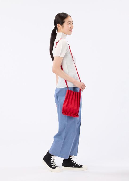 三宅一生 バッグ me ISSEY MIYAKE CUBE PLEATS BAG - ハンドバッグ