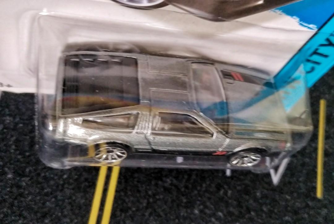 行版] HOT WHEELS 2014 '81 DELOREAN DMC-12, 興趣及遊戲, 玩具& 遊戲