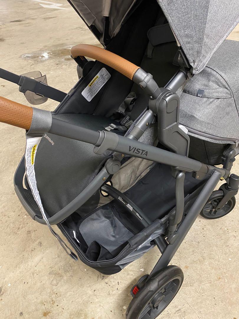 Almost New Uppababy Vista V2 Greyson double stroller with travel bag