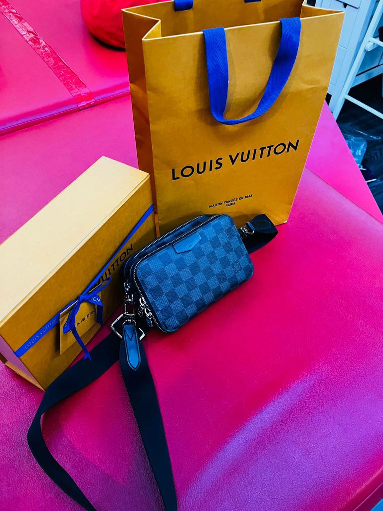 Shop Louis Vuitton 2022 SS Alpha wearable wallet (M59161) by Sunflower.et