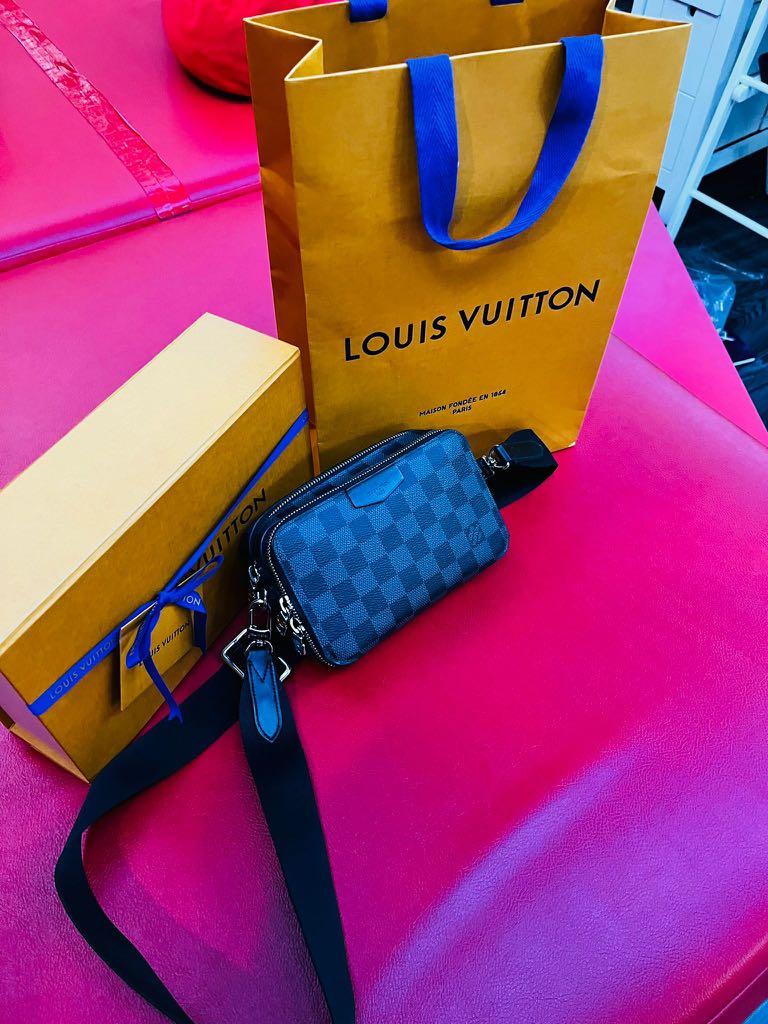 Alpha wearable wallet cloth bag Louis Vuitton Black in Cloth  33262068