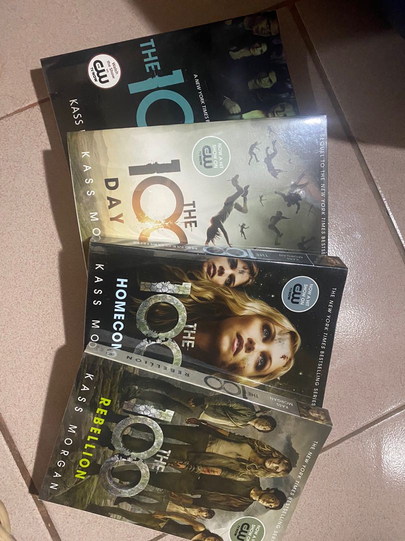 Book of The 100 Series - 4 books with box for 700 pesos, Hobbies & Toys