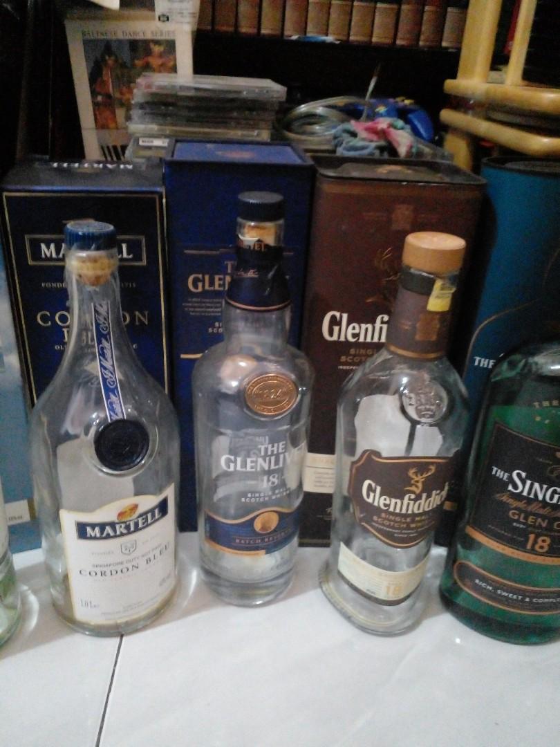 Botol pajangan Bar