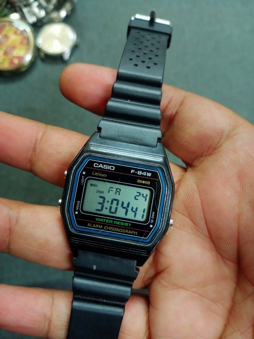 Casio f 84, Men