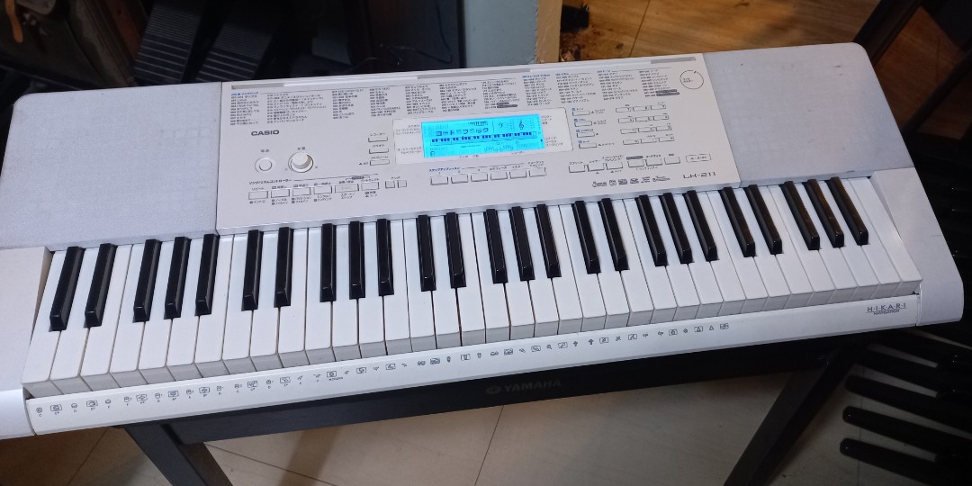 Casio LK-211 61-Key Touch Response Keyboard, Hobbies & Toys, Music