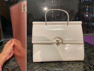 （分類：）位於 。 由 chyhb_ 提交（商品編號 1133228521，圖片 1）。簡介： 。