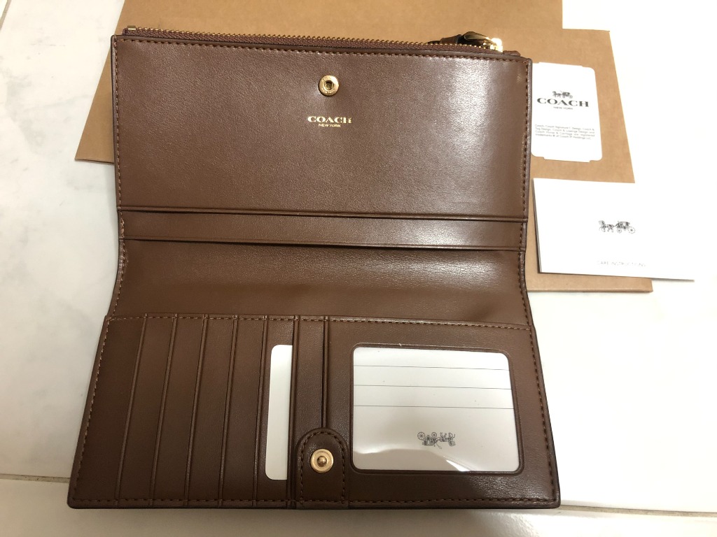 Coach wallet (Authentic) Christmas (include delivery), Men's Fashion ...