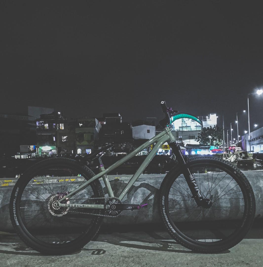 Commencal absolut 2025 2021