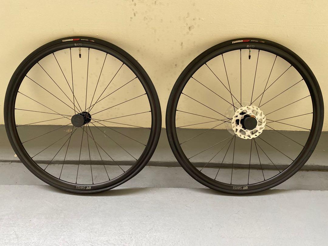 DT Swiss R470 wheelset with Specialized Turbo tires