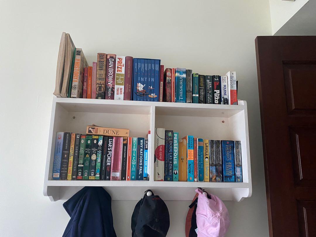 Excellent book shelf with three hooks. Going cheap, Furniture & Home