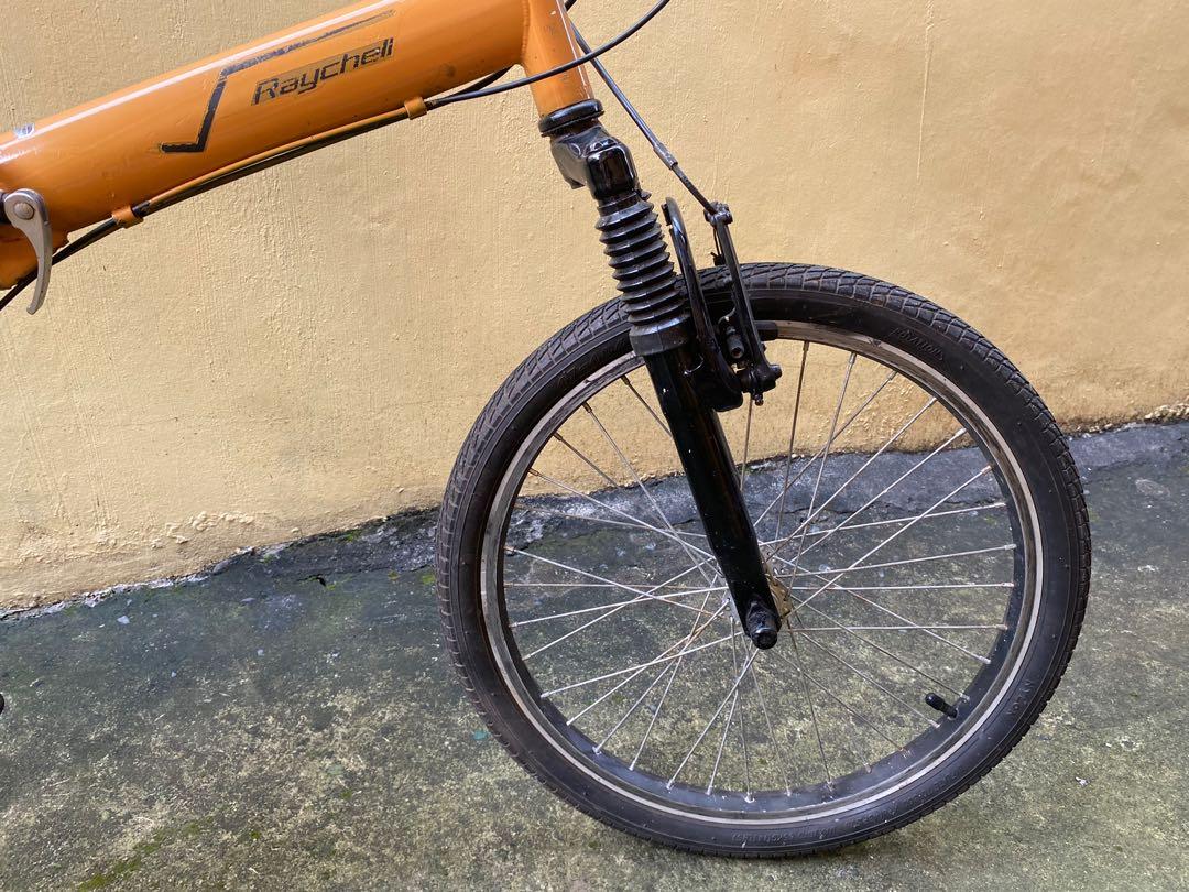Japan Surplus Folding Bike 20" (Category: Bicycles) located in Quezon City. Submitted by theminimalistings (Listing ID 1133164158, Image 3). Description: Japan Surplus Folding Bike 20" Shimano Multi speed Dual suspension Size 20 Durable steel frame - in good working condition - needs tire repair/replacement ‼️ - seat has cat scratches ‼️ RFS: No longer used FAQs: ✔️Available as long as posted ✔️Meet-up location: Caltex/7eleven Congressional (acro