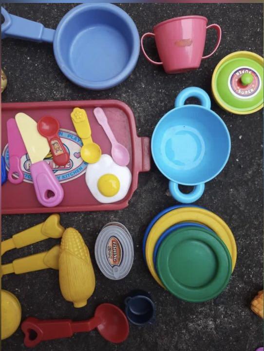 Kitchen Cooking Toys for Kids (Category: Kids Toys) located in Quezon City. Submitted by mnlfashion (Listing ID 1133178155, Image 2). Description: Shopee checkout available for cheaper sf.