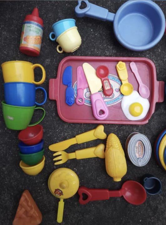 Kitchen Cooking Toys for Kids (Category: Kids Toys) located in Quezon City. Submitted by mnlfashion (Listing ID 1133178155, Image 1). Description: Shopee checkout available for cheaper sf.