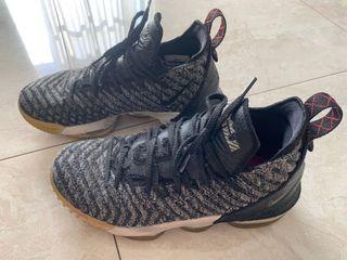 lebron 16 330