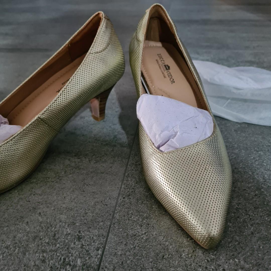 Gold heels size 1 online