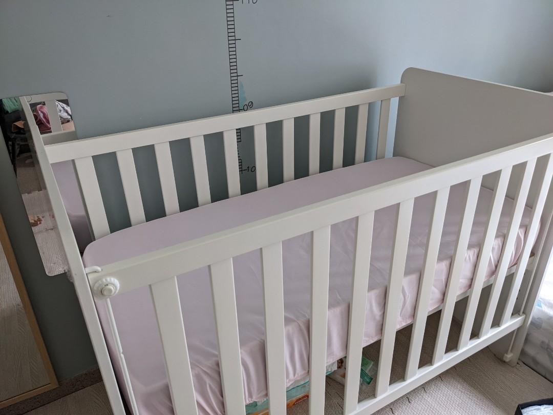 Micuna baby cot baby crib, Babies & Kids, Baby Nursery & Kids Furniture