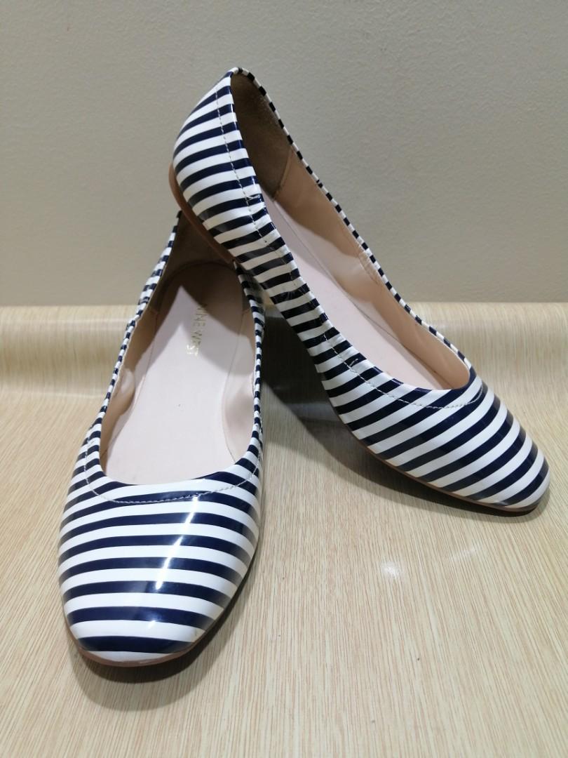 Women's flat shoes best sale size 9