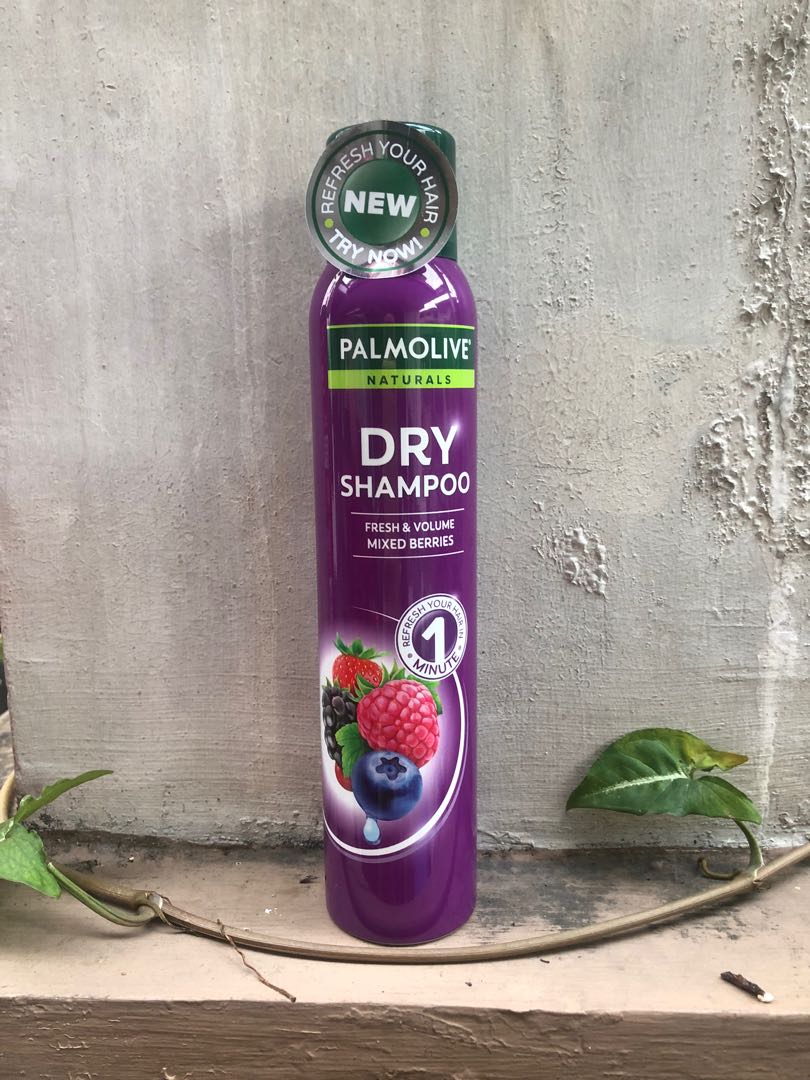 Palmolive Dry Shampoo, Beauty & Personal Care, Hair on Carousell