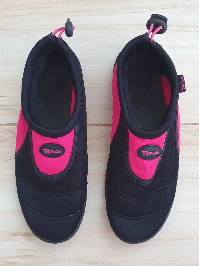 Reva aqua shoes store