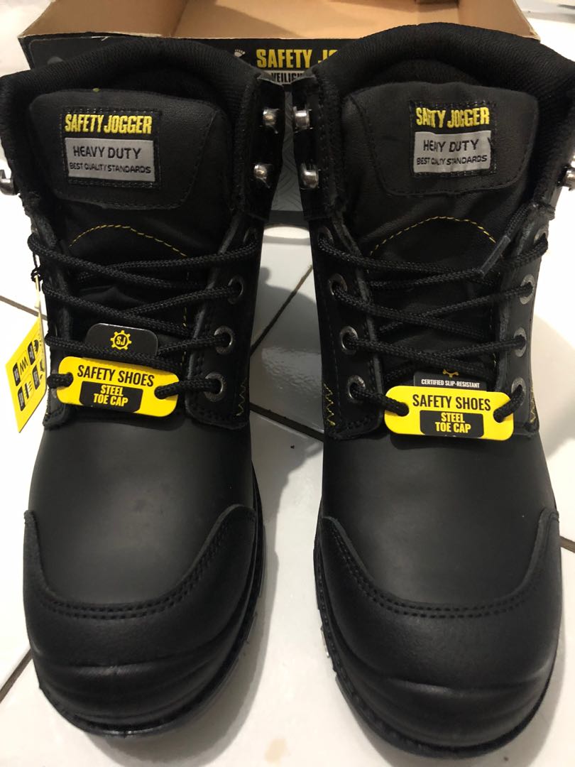 Safety Jogger Heavy Duty, Fesyen Pria, Sepatu , Lainnya di Carousell