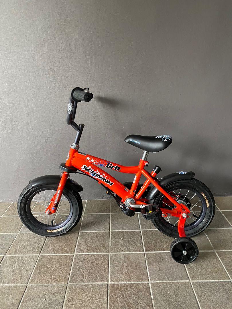 Schwinn Grit Steerable Kids Bike 12 Inch Wheels Sports Equipment