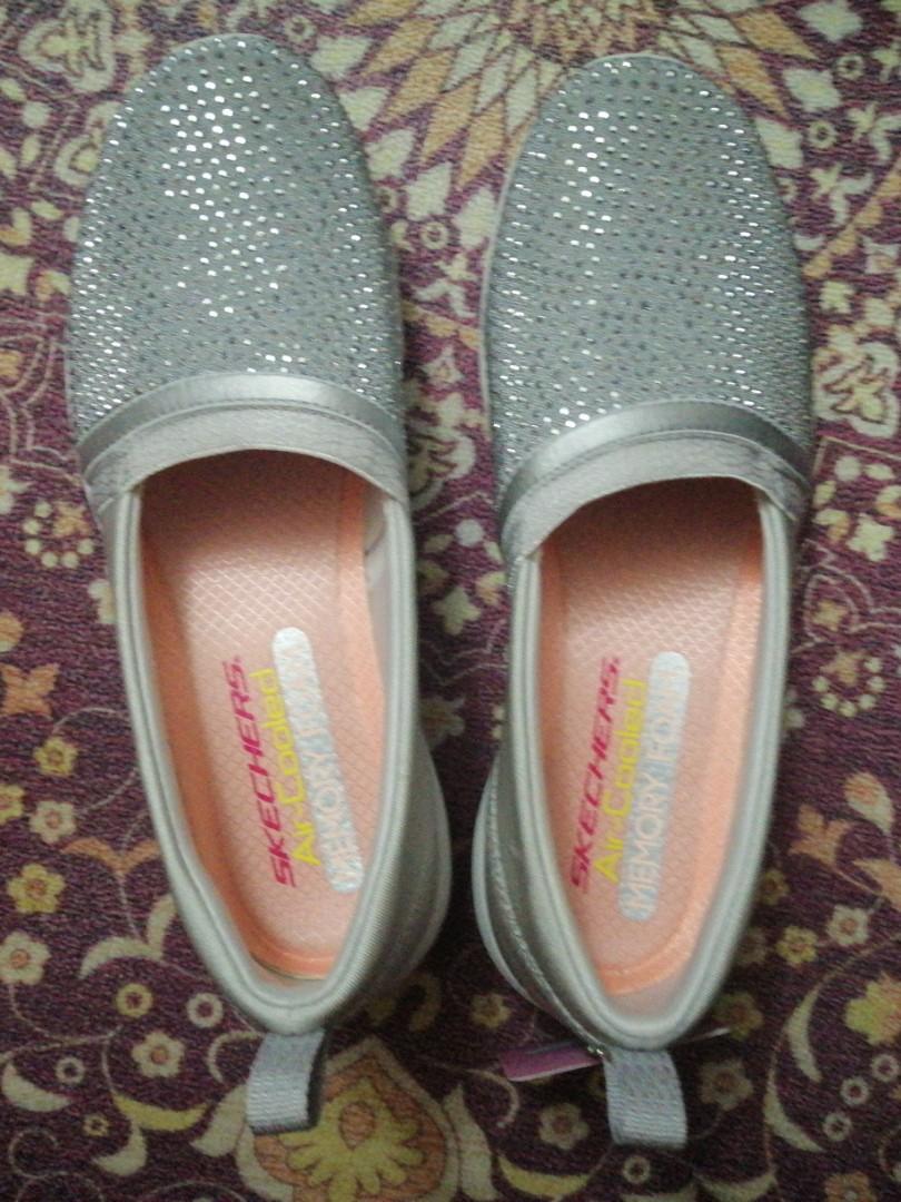 Skechers relaxed fit ez flex renew sale