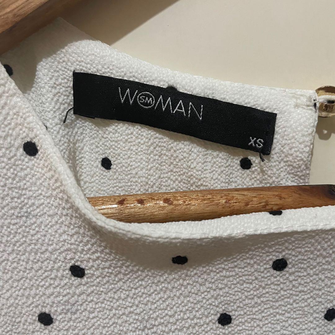 SM Woman polka dot top (Category: Blouses) located in Trece Martires City. Submitted by yyyaaa_ (Listing ID 1133197054, Image 3). Description: SM Woman polka dot top Slightly cropped Fits S to M .