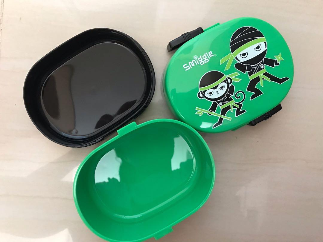 Smiggle Snack Box 2 tiers, Bayi & Anak, Perawatan & Makanan Anak di Carousell