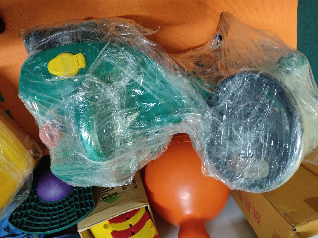 Step 2 Tractor and Trailer, Hobbies & Toys, Toys & Games on Carousell