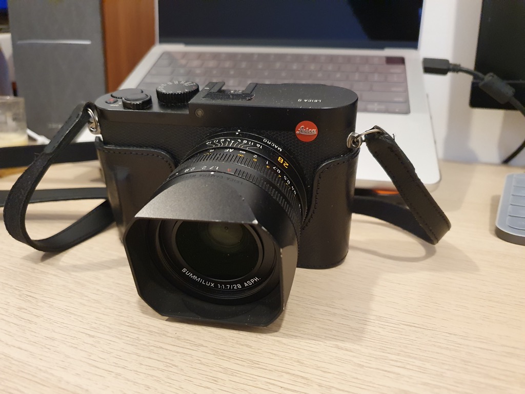 Leica q best sale used